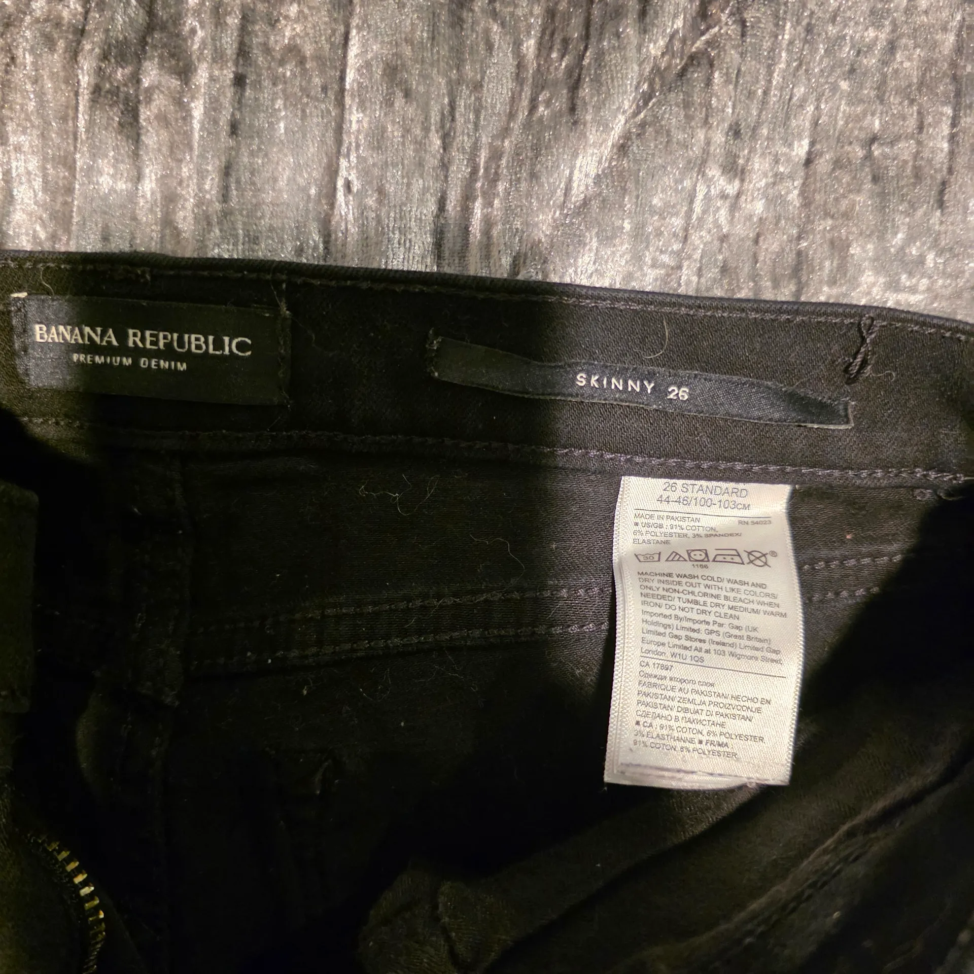 Banana Republic Women's Jet Black Skinny Jeans - Image 2