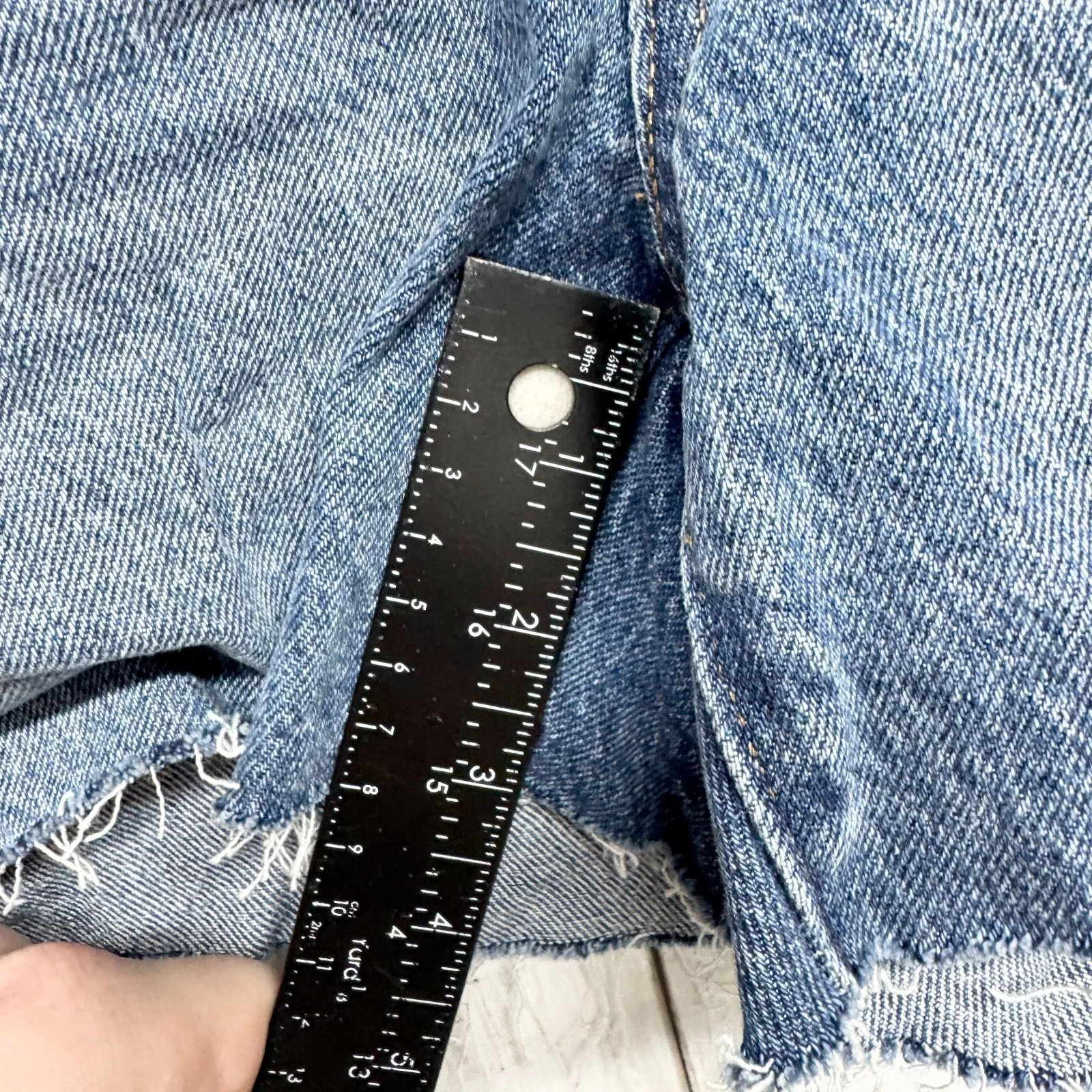 Madewell Shorts Women Size 26 The Curvy Perfect Vintage Short Medium Wash Midi - Image 6