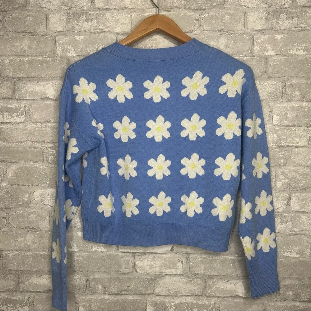 Willow and Wind Women's Sweater Cardigan Daisy Flower Design Size Large Blue - Image 7