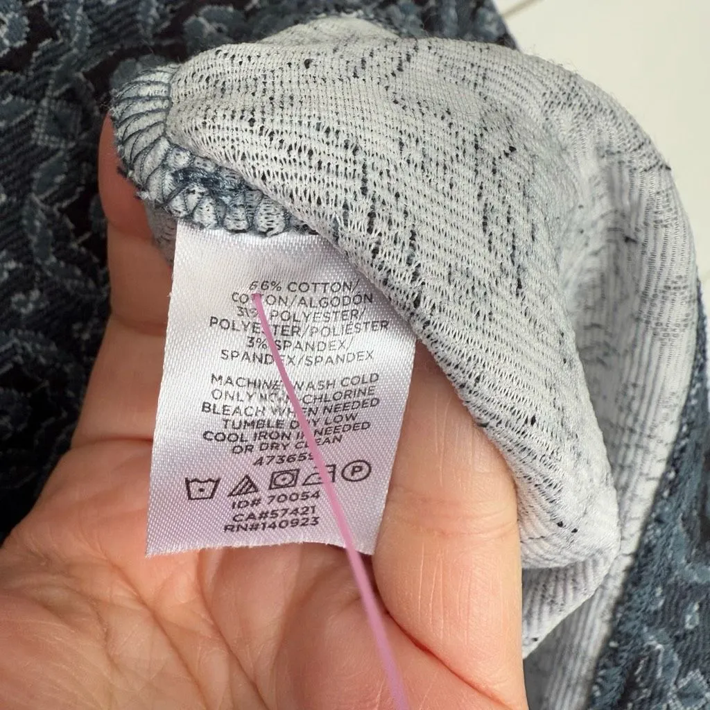 Ann Taylor Loft Women’s XSP Patterned Shirt Dress - Image 4