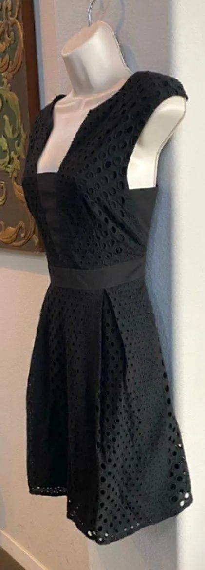 Like new  Adelyn Rae black dress. Sz M - Image 3