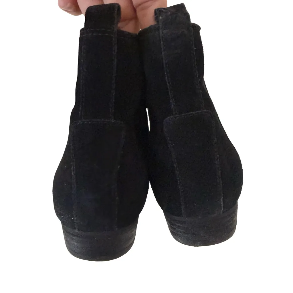 Blondo Loxx  Suede Booties Women's Size 8.5 Black Boots Waterproof - Image 4