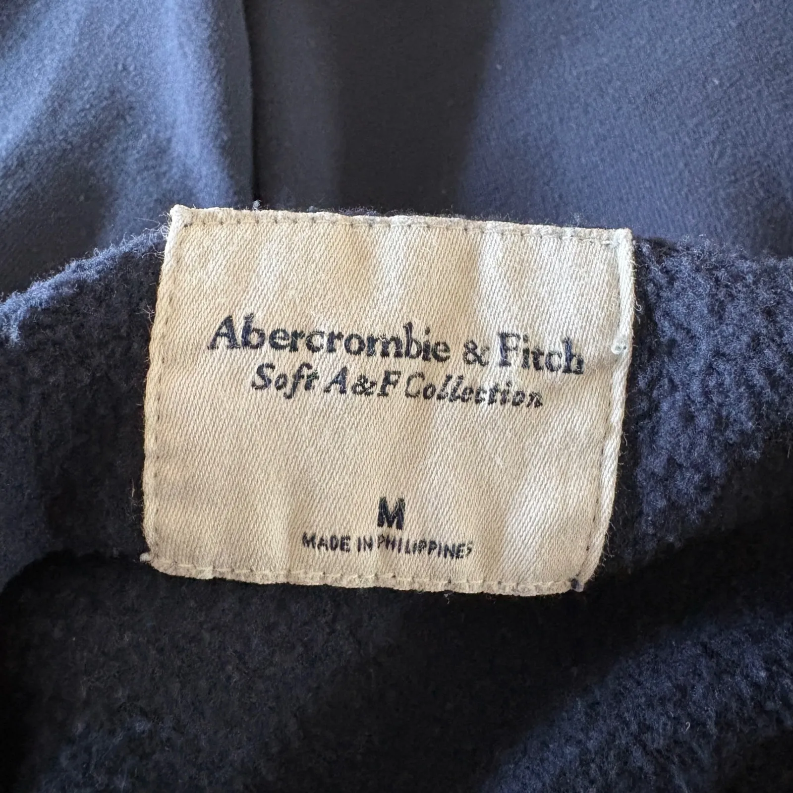 Abercrombie & Fitch Crest Hoodie Y2K Aesthetic Navy Blue Soft A&F Size Medium - Image 4