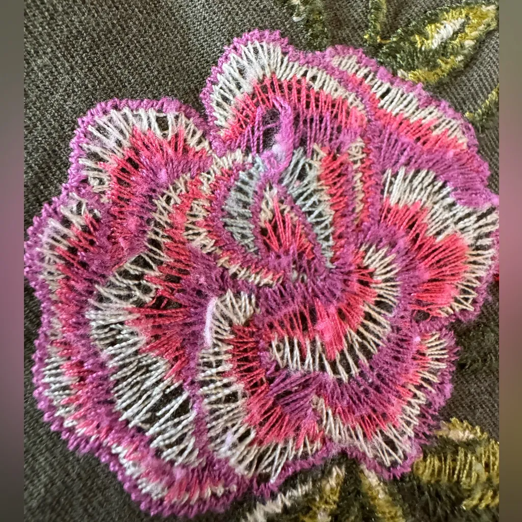 Anthropologie Floral Embroidered Utility Pants Olive Green Patchwork Ankle SZ 27 - Image 7