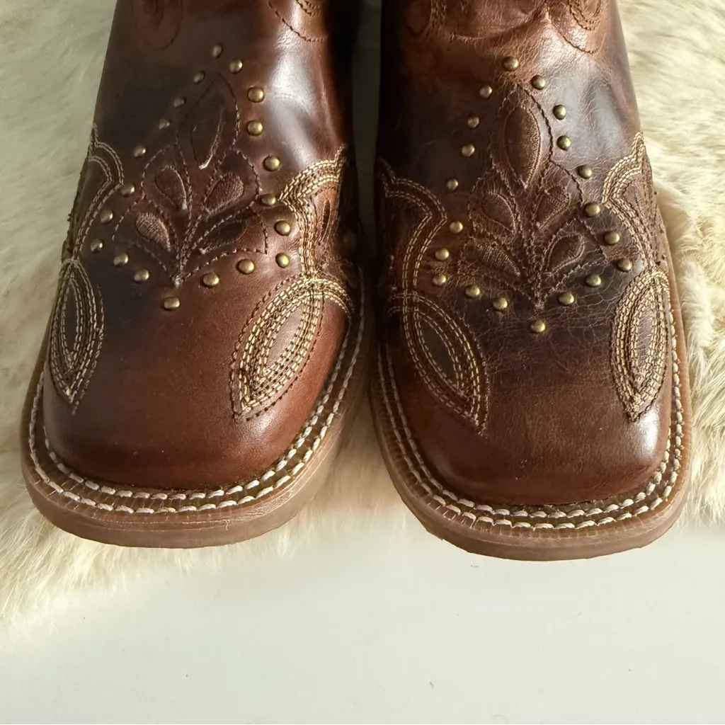 Laredo Women’s Dionne Camel Leather Square Toe Western Boots - Image 4