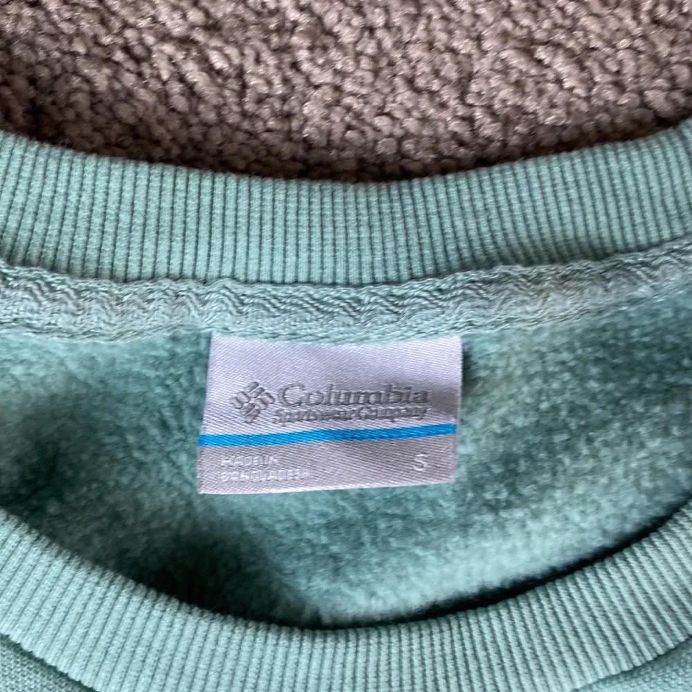 Columbia Sweatshirt SIZE S - Image 3