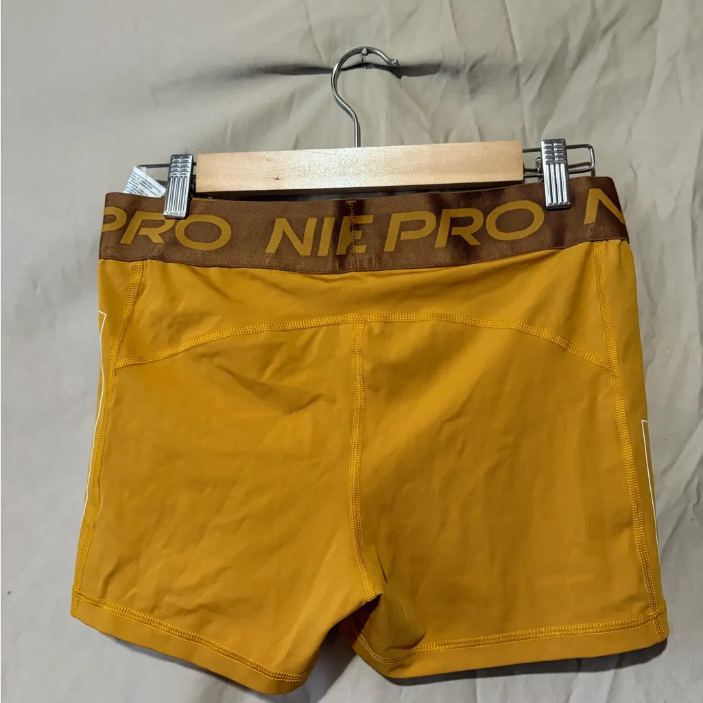 Nike Pro Women's Training Shorts DQ5599-727 Gold Suede Ale Brown - Image 2