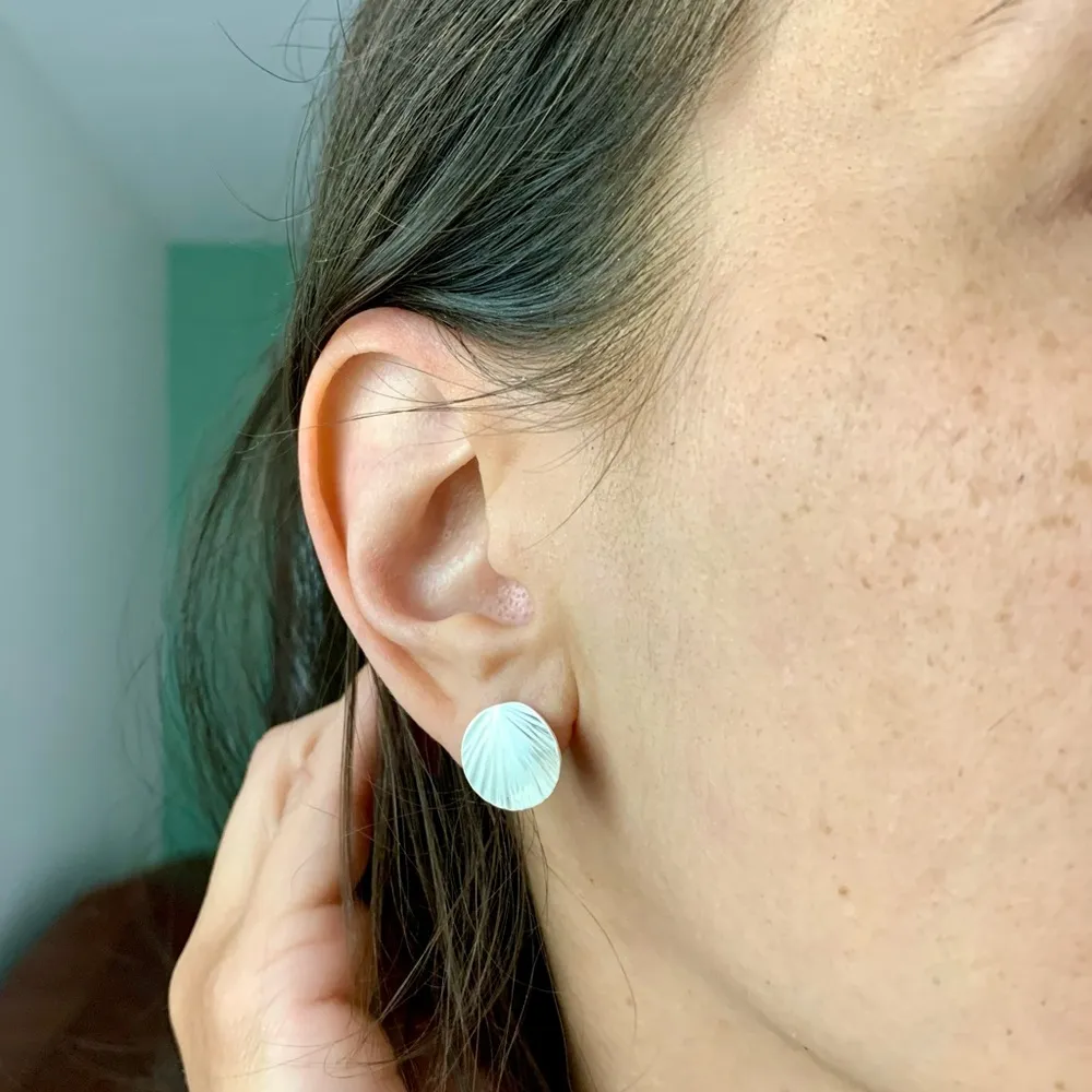 Thin Sterling Silver Seashell Embossed Stud Earrings 925 - Image 4