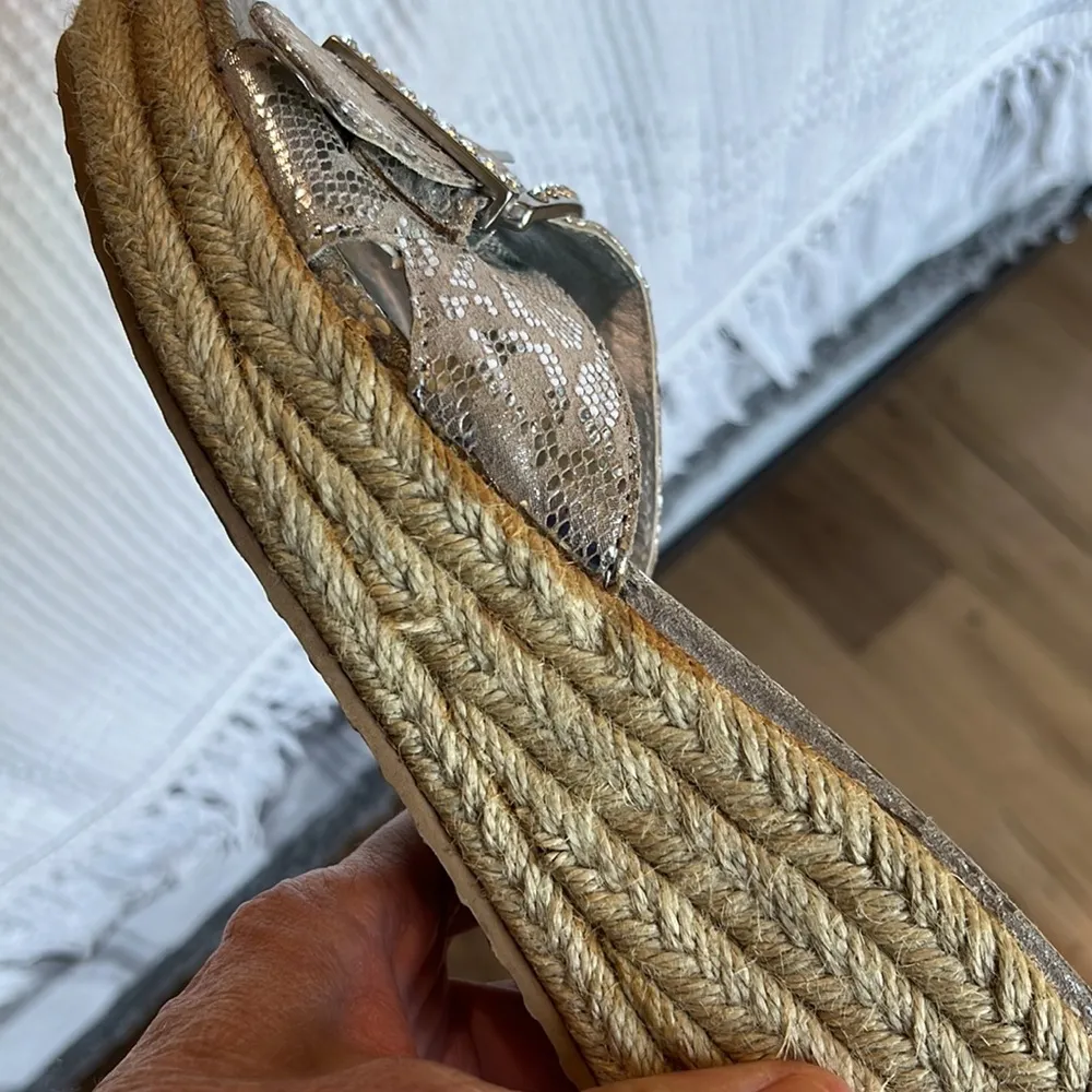 Yellow Box Espadrilles Silver Shimmery Buckle Slides Sandals Womens 8 - Image 15
