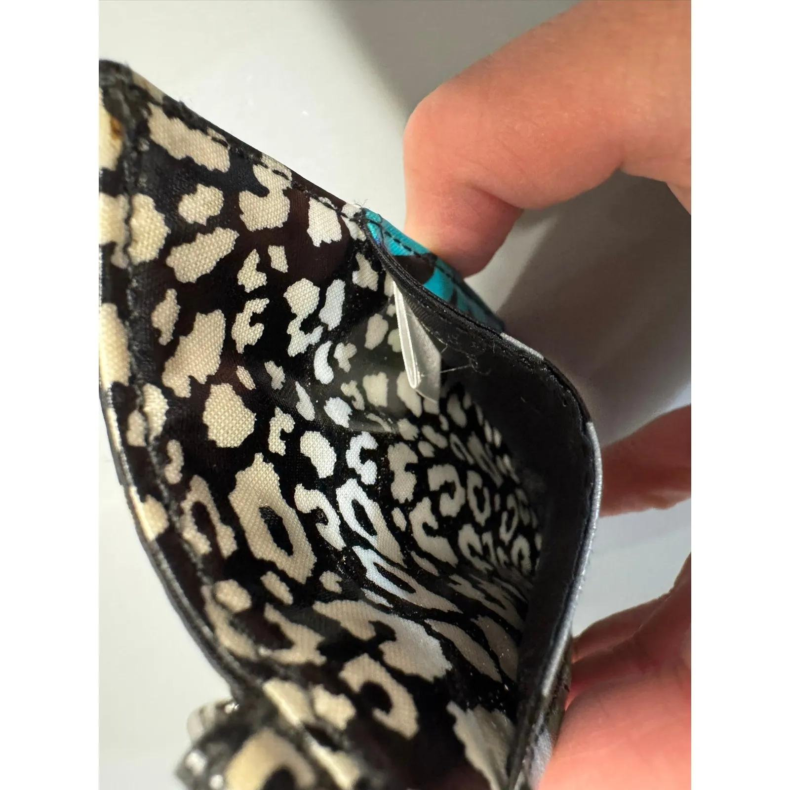 Vera Bradley / Retractable Badge Holder / Camofloral / EUC - Image 4