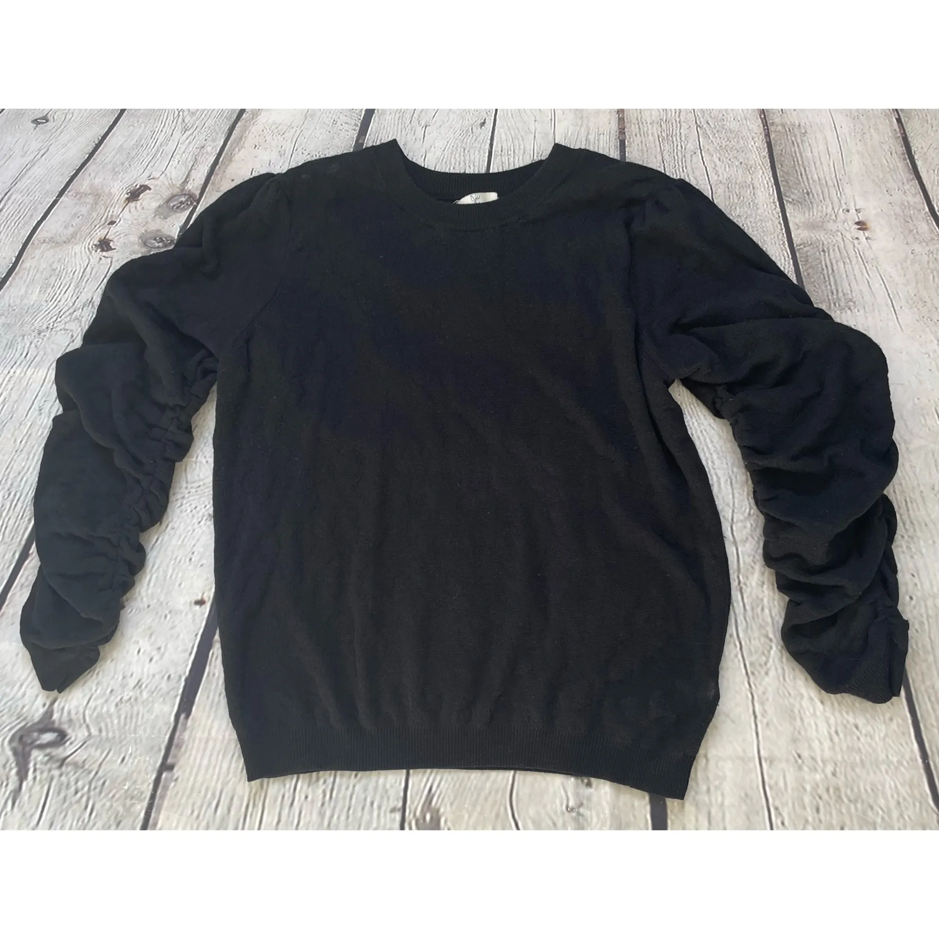 Itana Black Leopard Sweater - Image 10