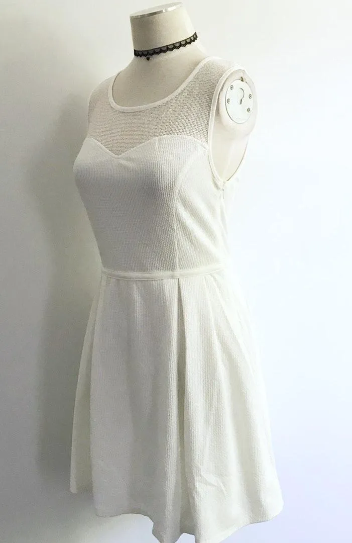 Sheer Neckline Open Back Cross Strap Dress White Size M - Image 2