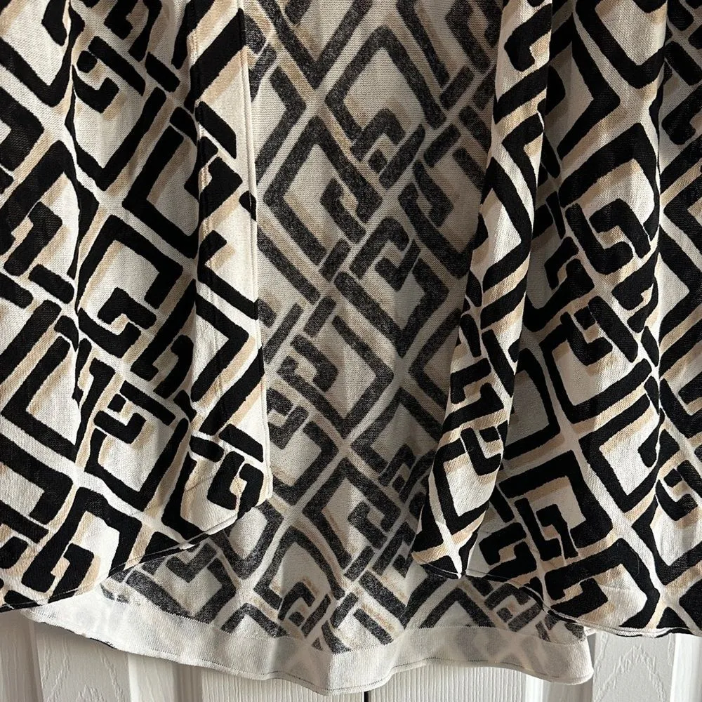 Chico’s Geometric Patterned Black and White Women's Open Sweater - Size 2 - Image 2