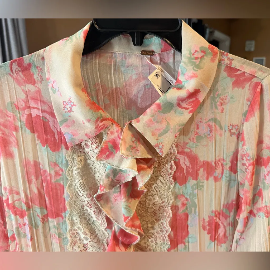 Free People Floral Ruffle Blouse - Pink and Cream NWT Boho Hippy Casual size S - Image 11
