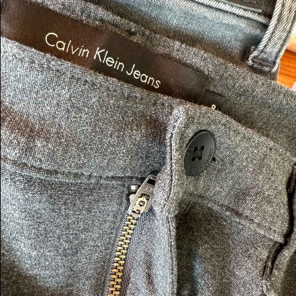 Calvin Klein Jeans Charcoal Gray Stretchy Pants Size 8 - Image 5