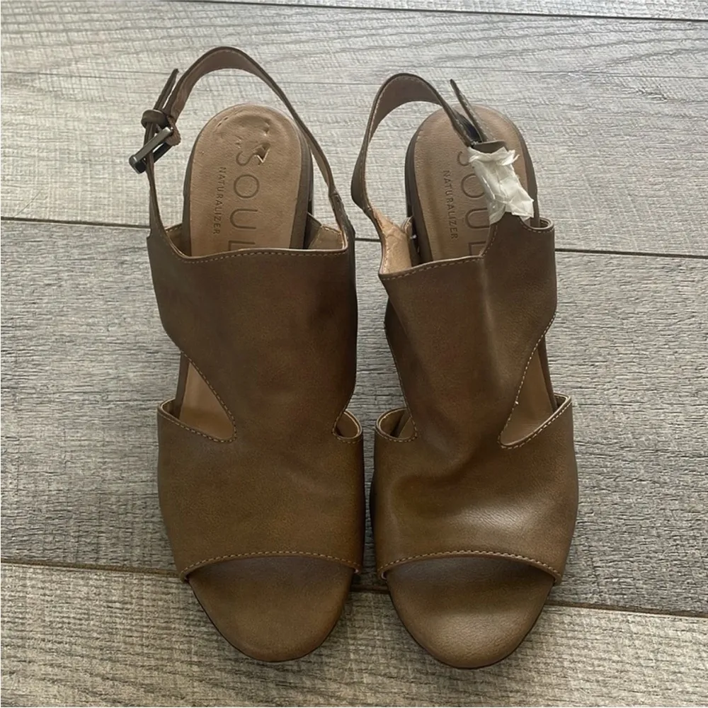 Naturalizer SOUL Clayre Heeled Sandal Size 9. - Image 8