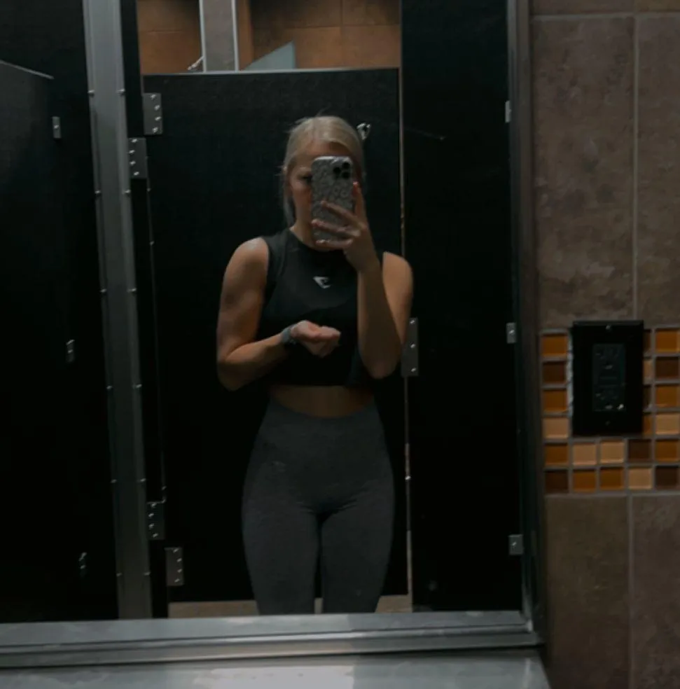 Gymshark Cropped Workout Shirt - Image 2