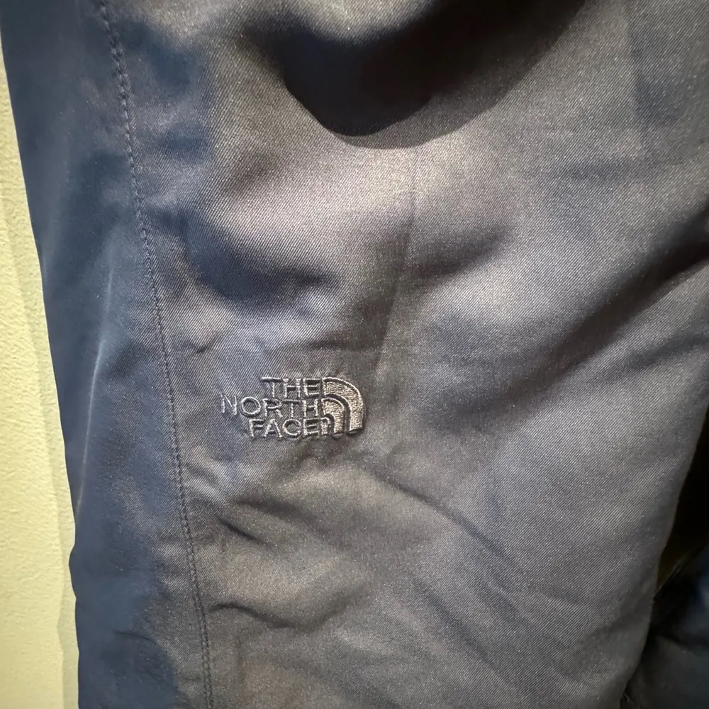 The Northface Women’s Freedom Hyvent Insulated Pants size Medium in Blue/gray - Image 6