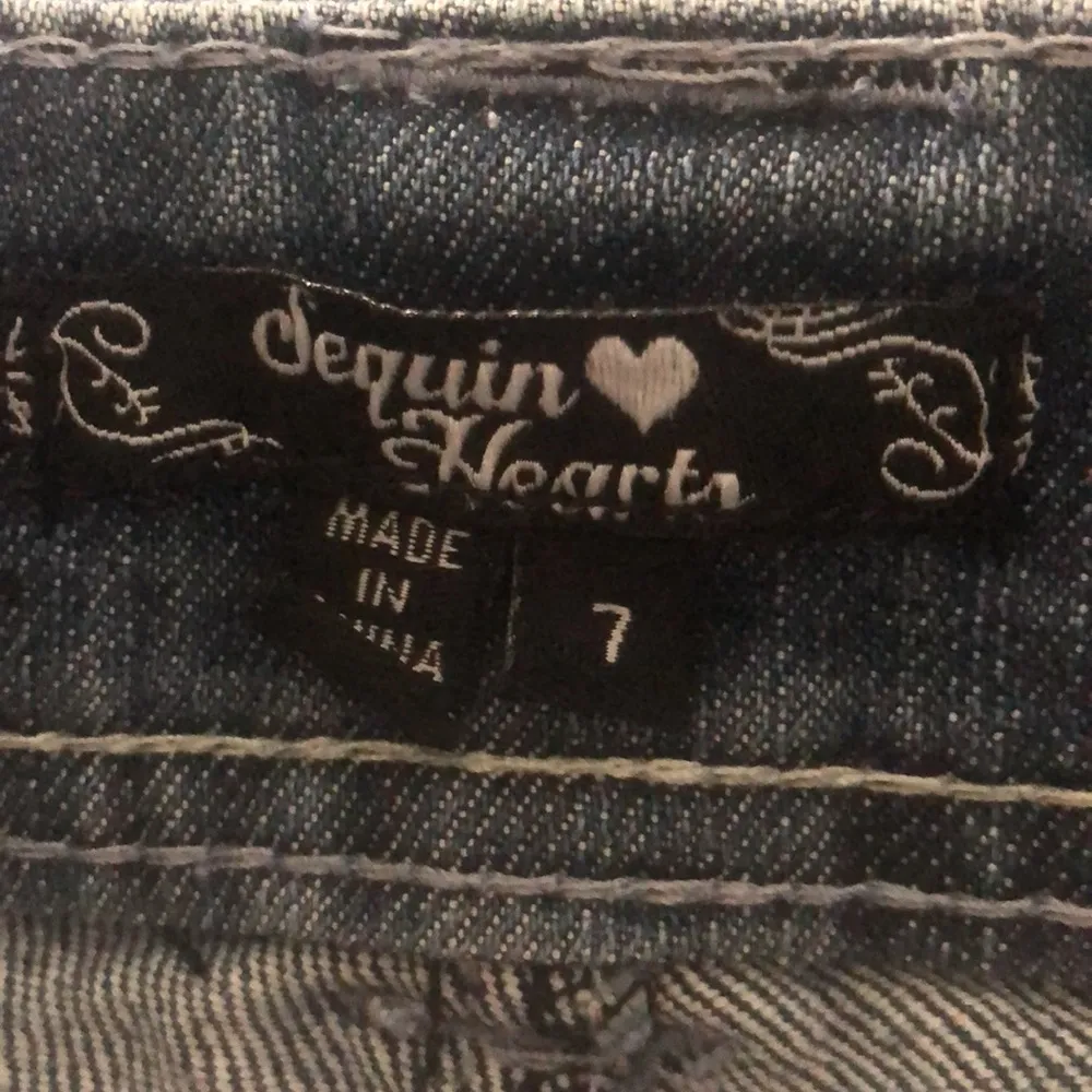 Sequin Hearts Bermuda Denim Blue Jean Shorts Embroidered Pockets Juniors 7 - Image 6