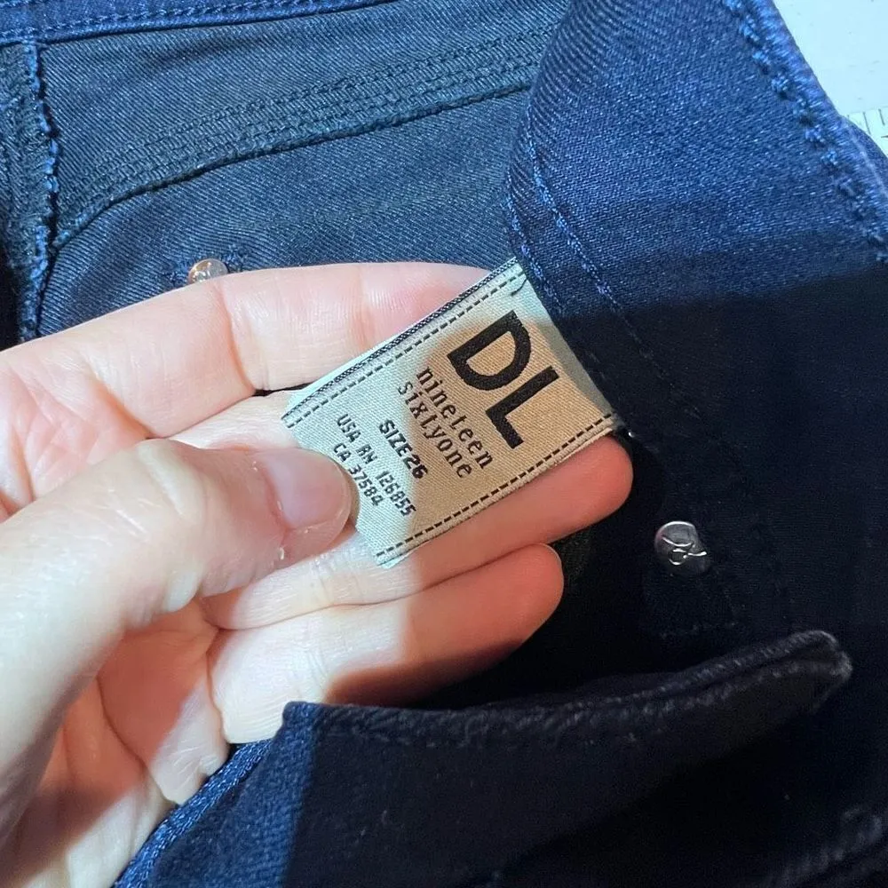 DL1961 Women's 4-Way Stretch Emma Power Legging Skinny Jean Dark Blue Wash Sz 26 - Image 10