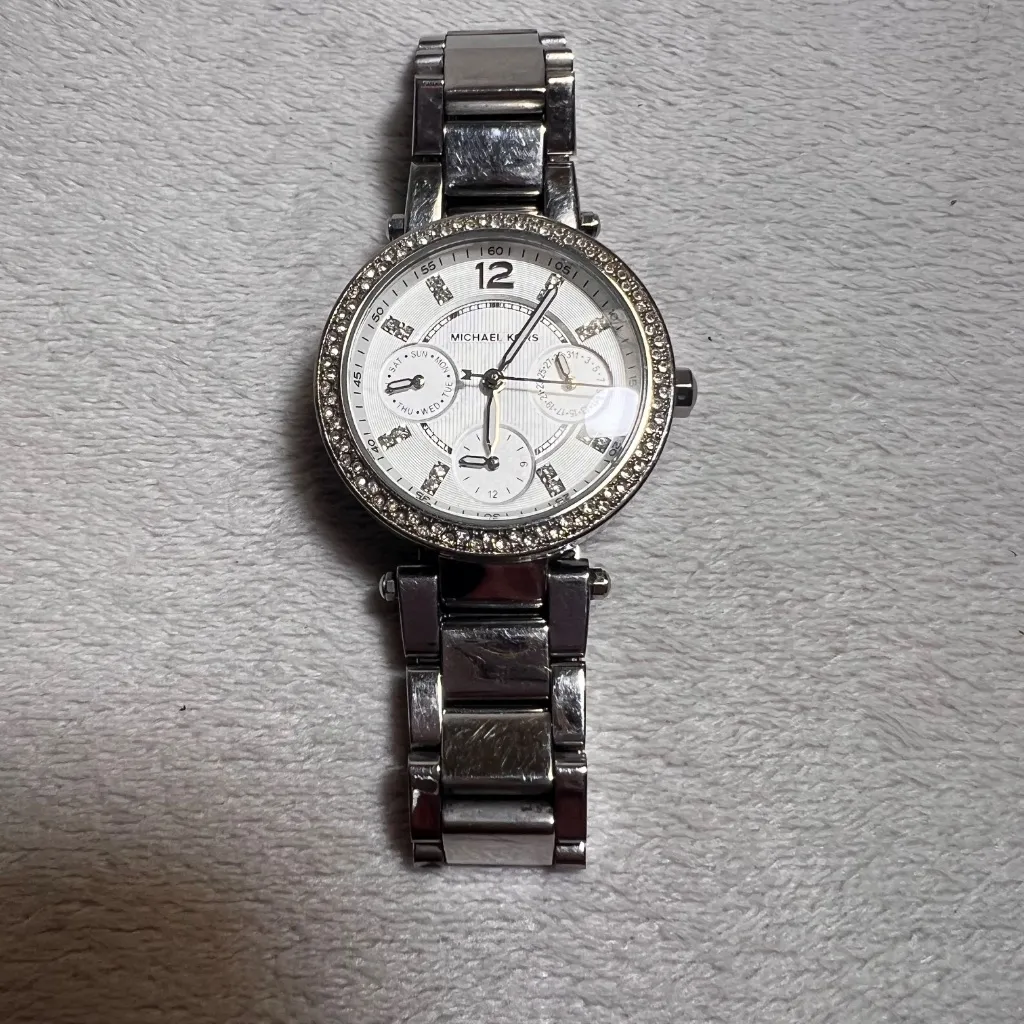 Michael Kors Mk5615 Ladies Silver Stainless Steel  Watch with Crystals - Image 6