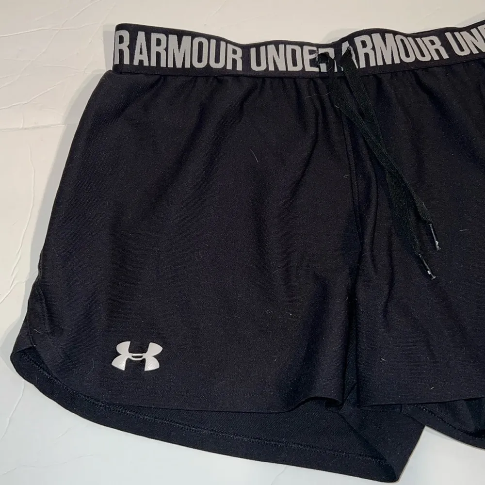 Under Armour Shorts Womens Medium Black Loose Fit Heat Gear Athletic Activewear - Image 2