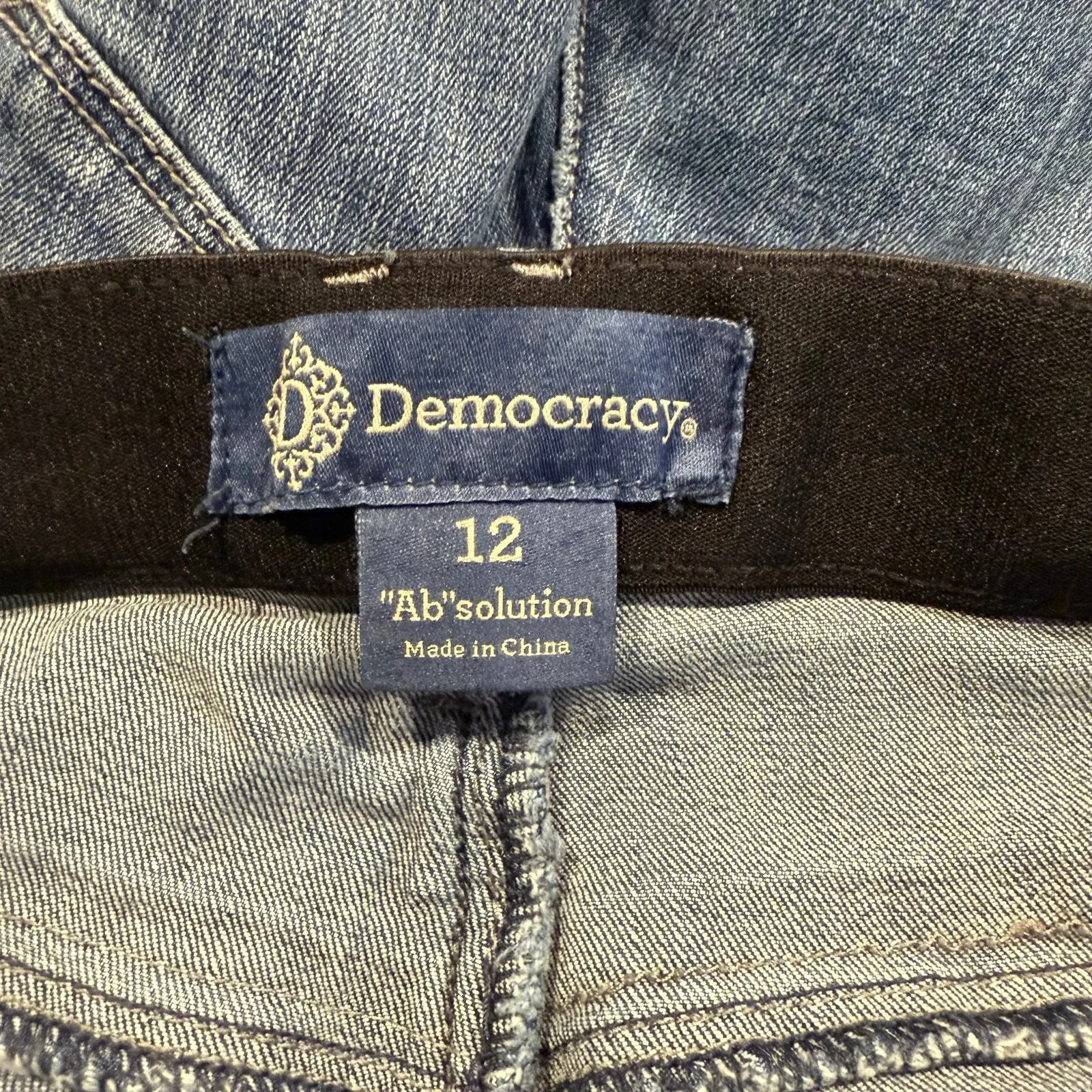 Democracy  Women’s Ab Solution Jeans Size 12 - Image 4