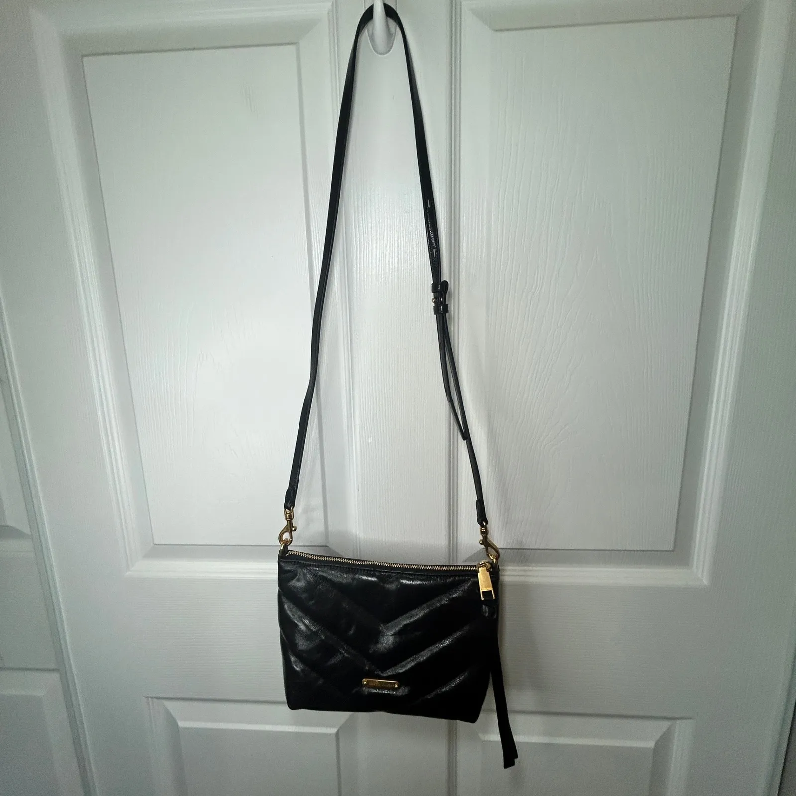 Rebecca Minkoff Edie Black Leather Quilted Chevron Crossbody Bag Gold‎ Hardware - Image 5