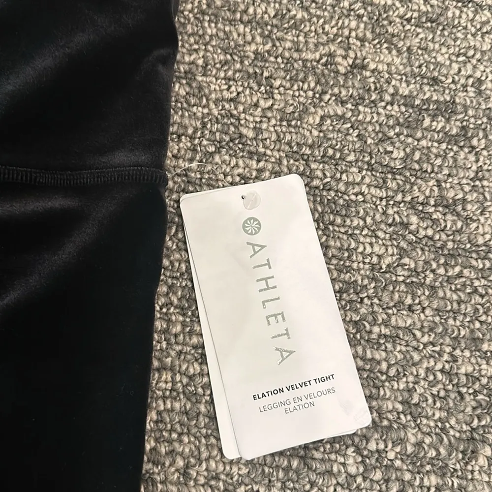 NWT Athleta Petite Elevation Velvet Tight Sz LP - Image 6