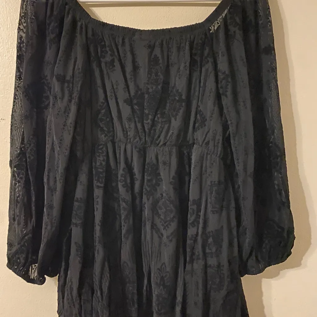 Torrid Flocked Mesh Square Neck Puff Sleeve‎ Peasant Top Black Size Large - Image 2