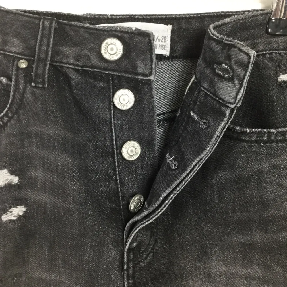 RSQ Buttonfly rawhem distressed highwaisted shorts - Image 8