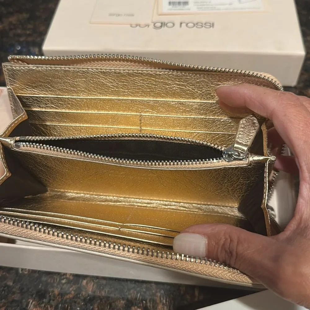 Sergio Rossi Rose Gold metallic Wallet - Image 4