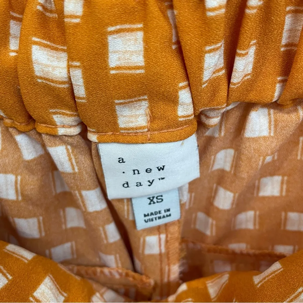 A New Day Orange White Checker High Waist Paper Bag Waist Shorts Women’s Size XS - Image 4