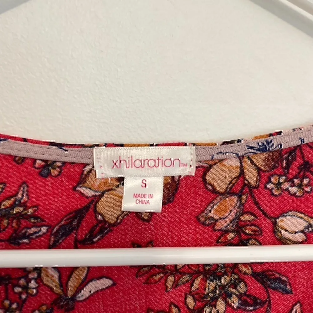 XHILARATION Coral Red Multi Floral Long Bell Flare Sleeve Wrap Surplice Romper S - Image 4