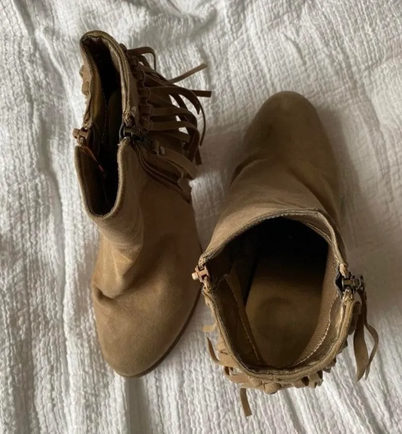 Fringe Booties Tan Size 7 - Image 6