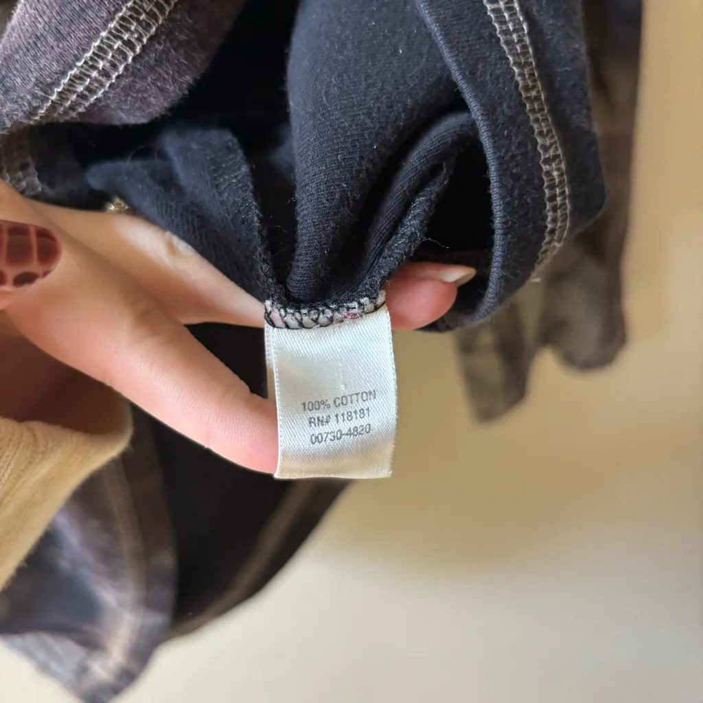 Christopher & Banks Black and Brown Graphic Tee - Image 5