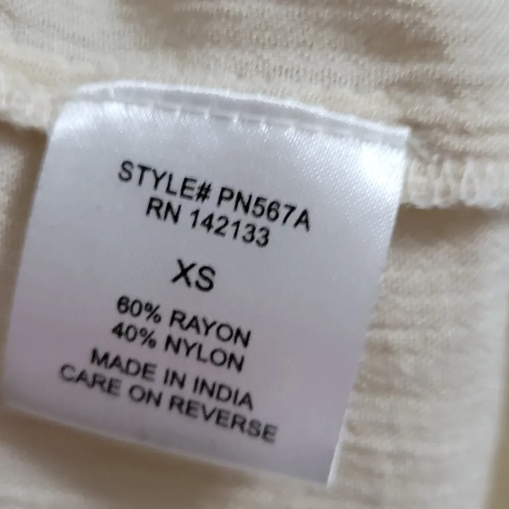 Buckle Sixes & Sevens cream embroidered mesh  blouse size xs - Image 9