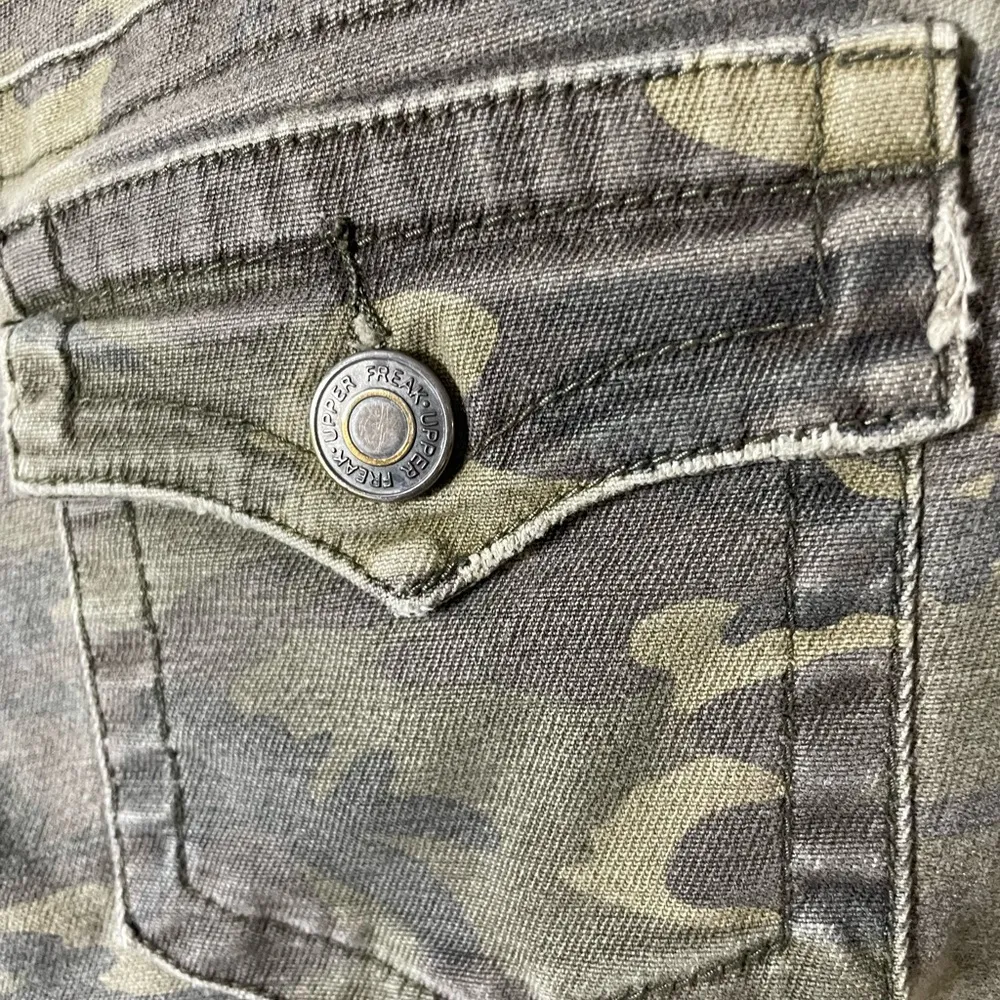 Upper Freak Japanese Camouflage Shorts Women’s Medium Excellent Condition Green - Image 8