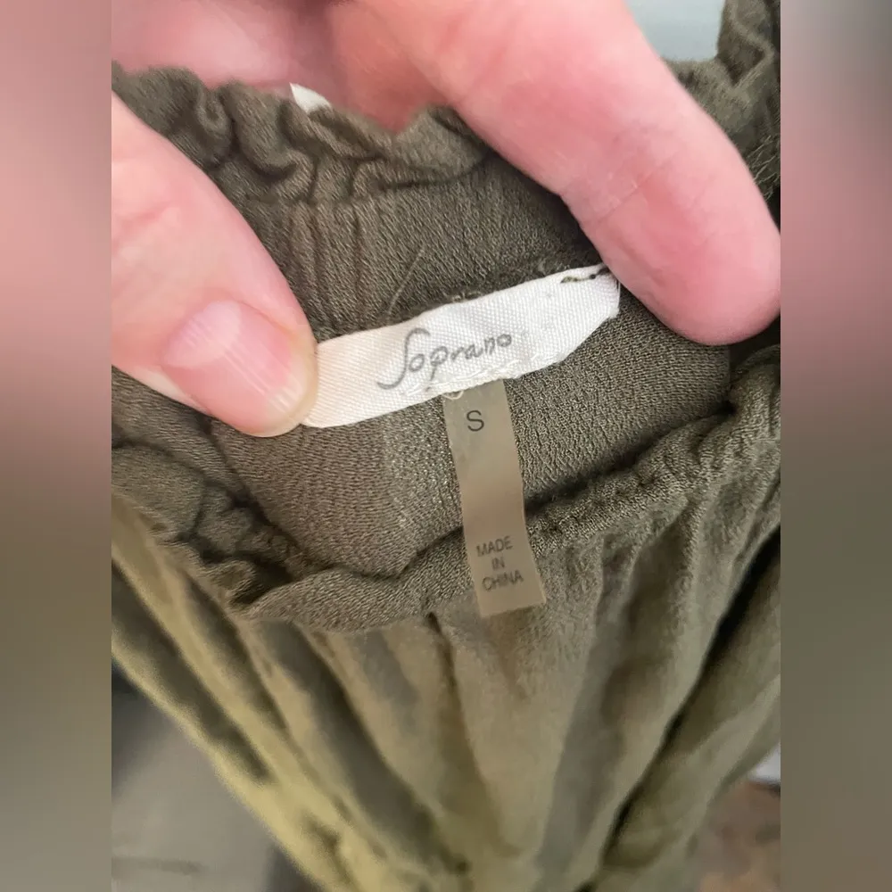 Soprano‎ Olive Green romper size small - Image 4