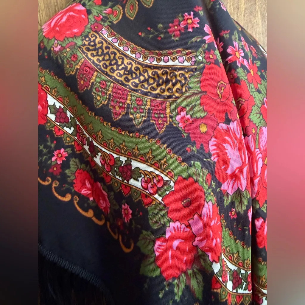 Vintage 90s Russian Folk Style Floral Fringe Shawl Black Red Rose Viscose Wrap - Image 5