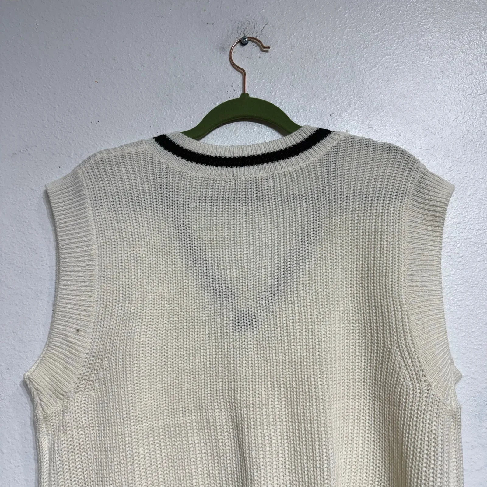 Ambiance Apparel White Sweater Vest Sz L - Image 7