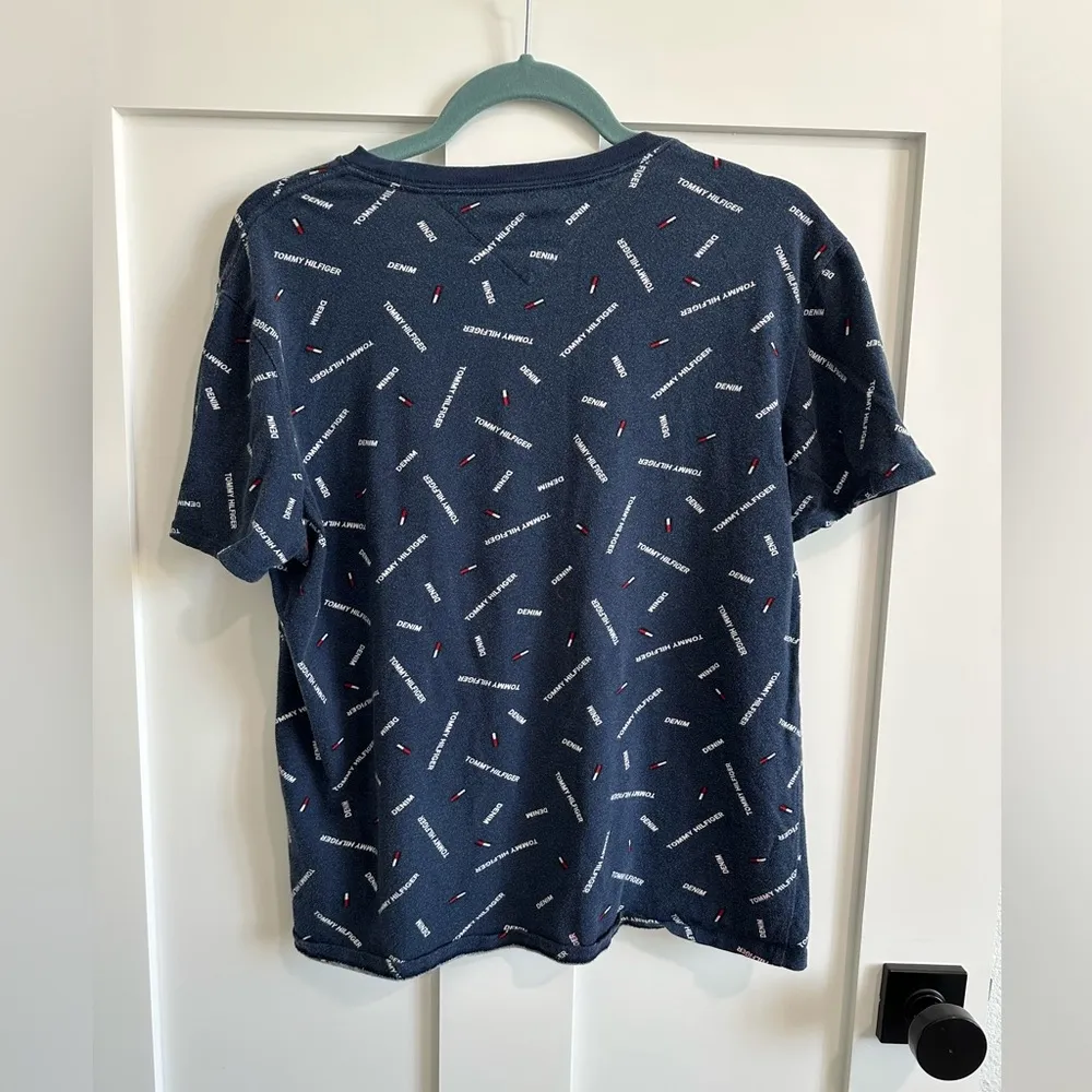 Tommy Hilfiger short sleeve crewneck blue T-shirt with white monogram medium - Image 8