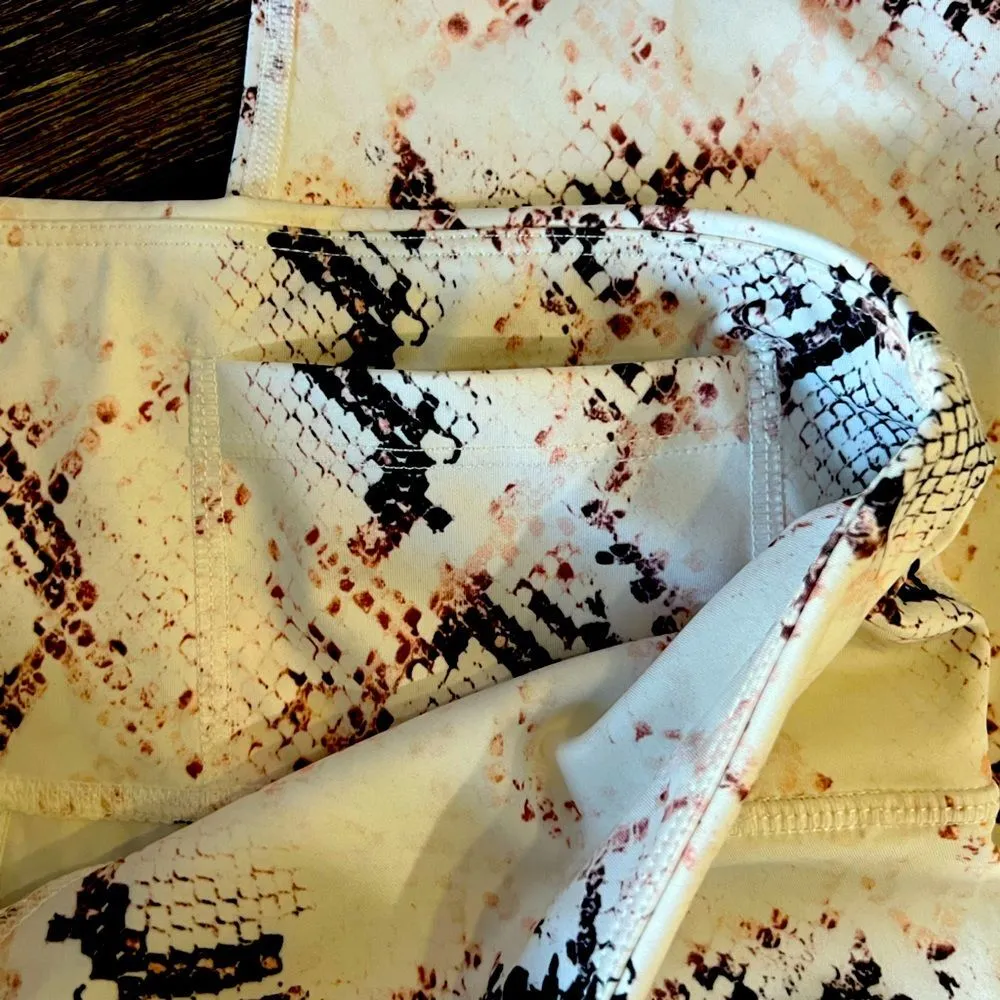 Fabletics High Waist Ultracool 7/8 Leggings Snake Print Stretch Activewear Small - Image 6