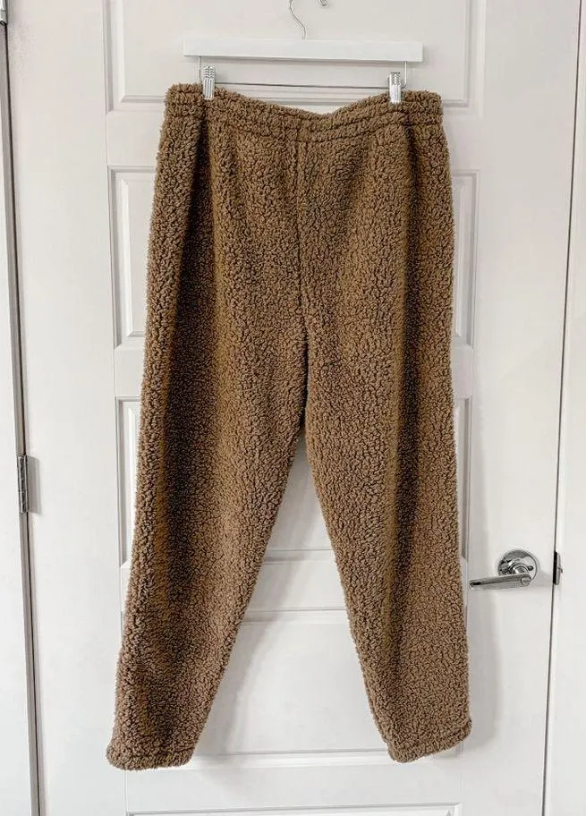SKIMS Teddy Sherpa Jogger Pants - Image 7
