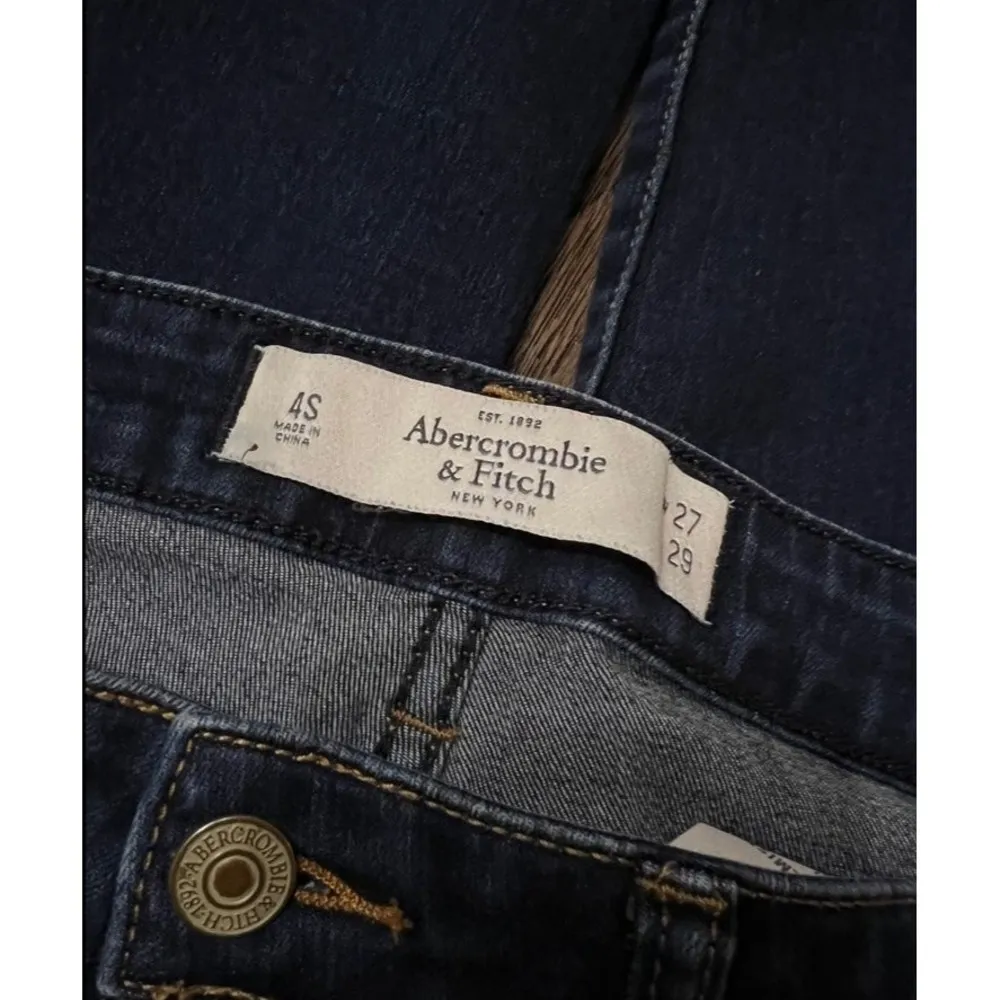 Abercrombie and Fitch, dark wash denim skinny jeans size 4S - Image 2