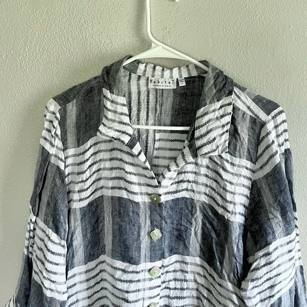 [Habitat] Gray and White Linen Button Down- Size small - Image 6