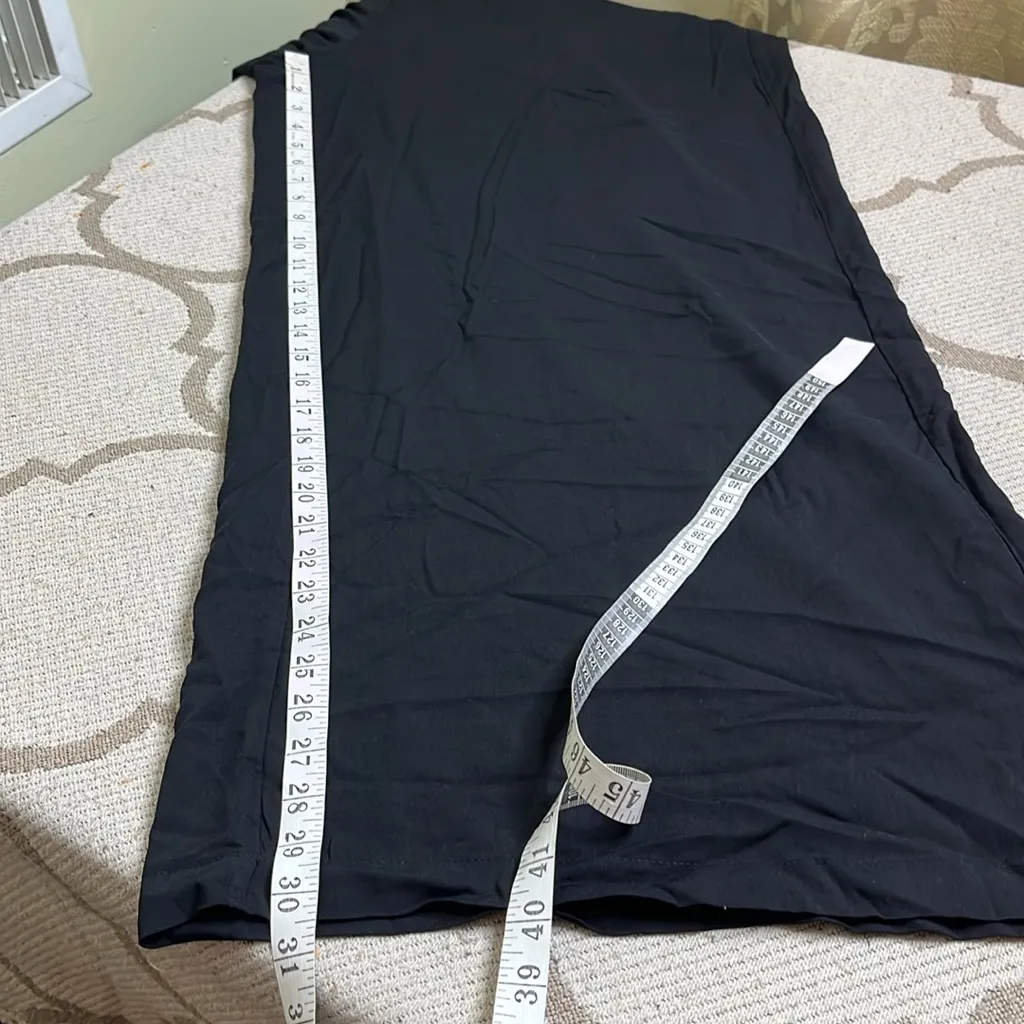 Torrid Black pleated front side pockets wide leg pull on pants, size 1X - Image 6