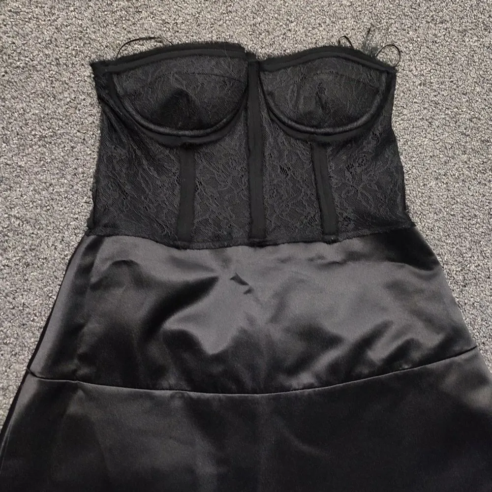 Limited Edition Black Bustier Strapless Midi Dress - Image 12