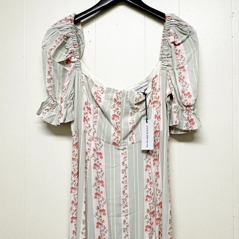 NWT WEWOREWHAT Puff Sleeve Floral Midi Dress - Image 4
