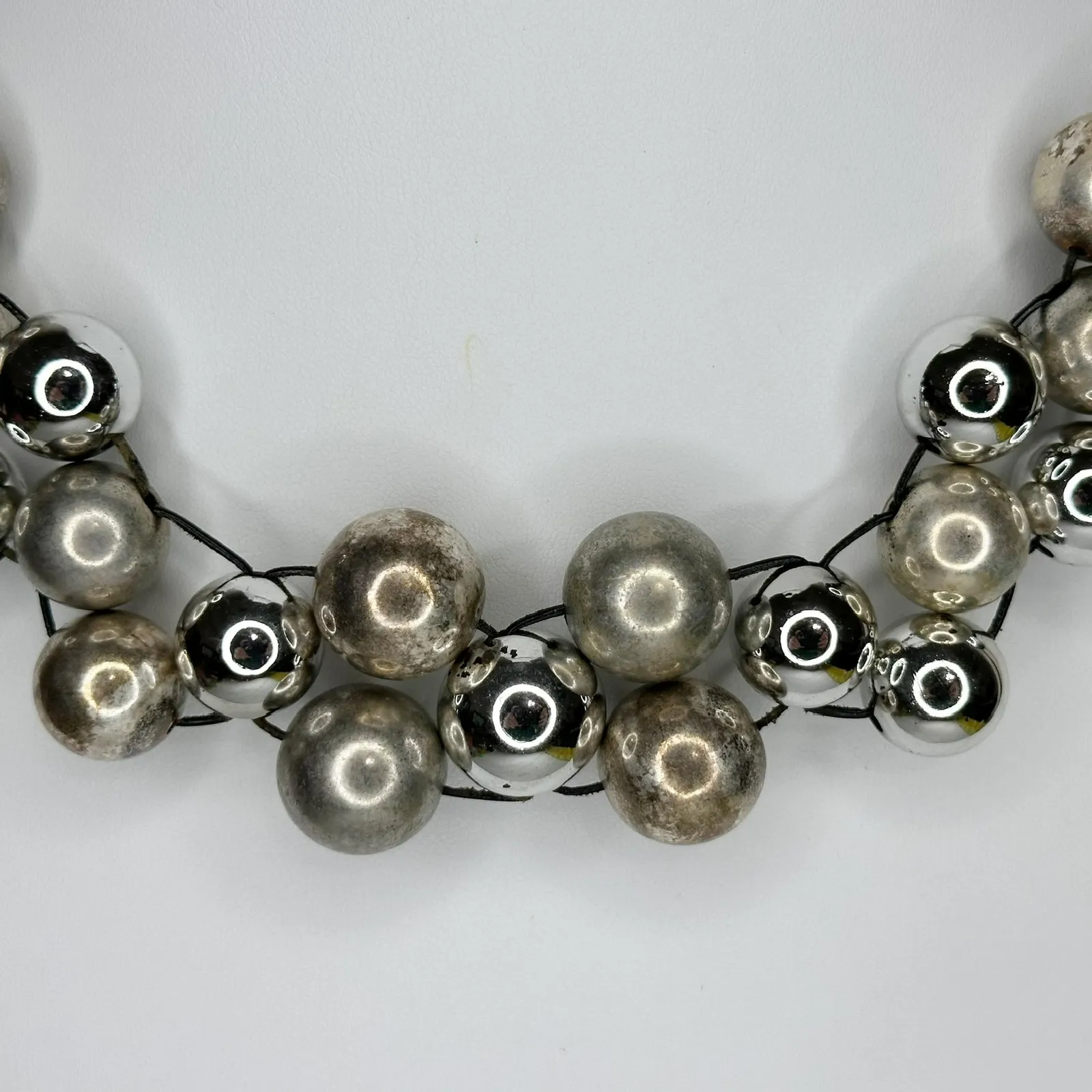 Chico's Chunky Beaded Statement Necklace Silver Tone Mixed Metals ✨ - Image 4